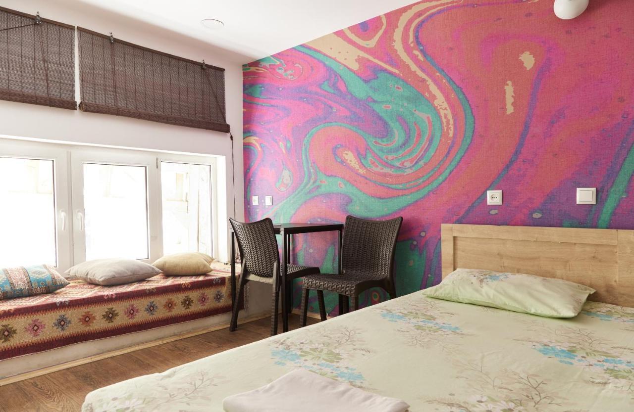 Moosica Hostel ティビリシ エクステリア 写真