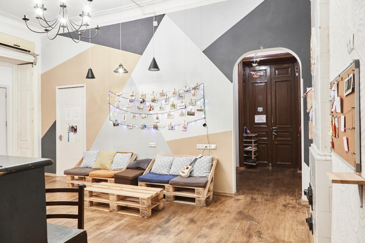 Moosica Hostel ティビリシ エクステリア 写真