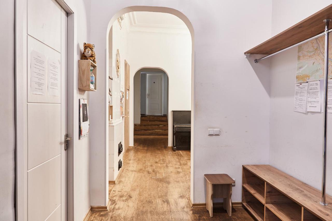 Moosica Hostel ティビリシ エクステリア 写真