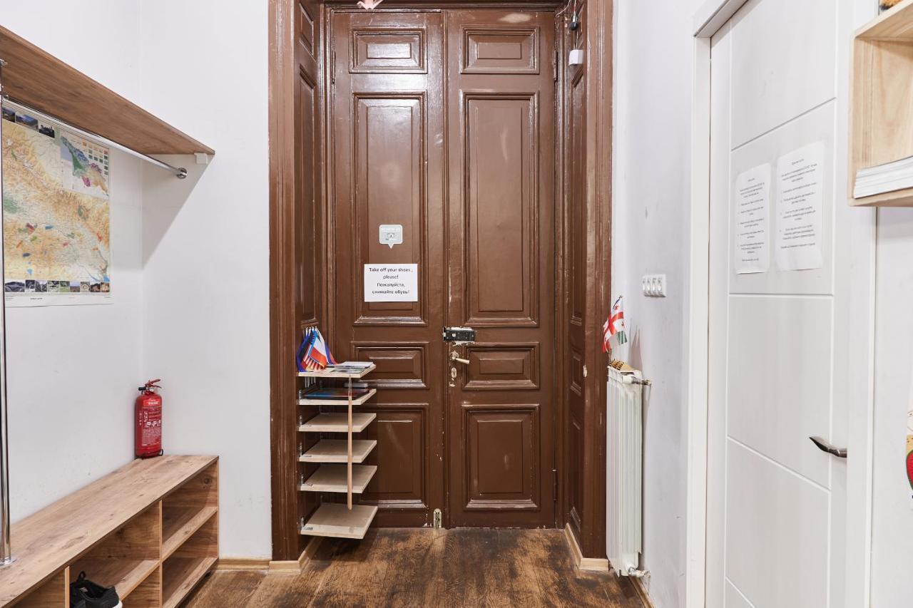 Moosica Hostel ティビリシ エクステリア 写真