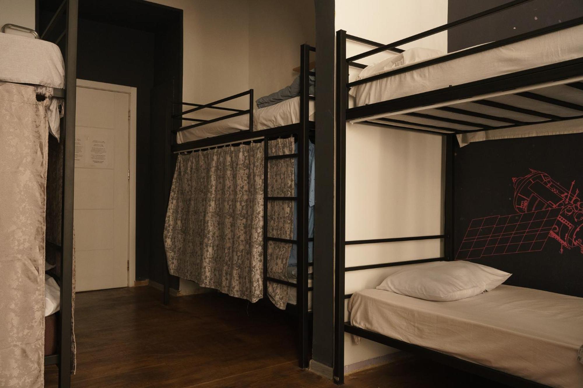 Moosica Hostel ティビリシ エクステリア 写真