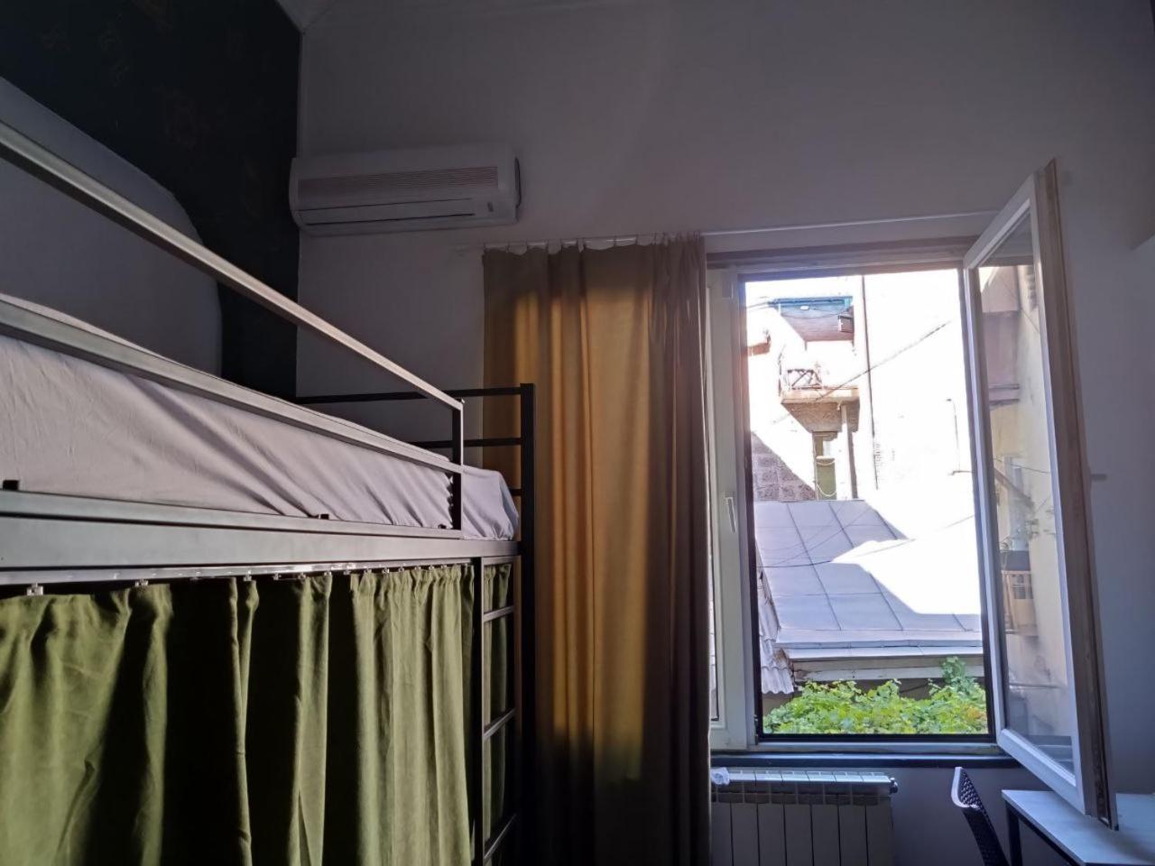Moosica Hostel ティビリシ エクステリア 写真