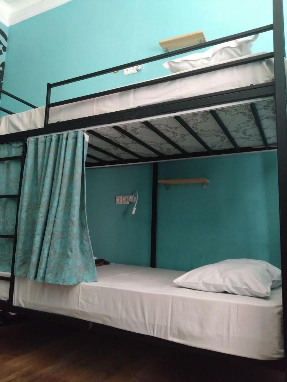 Moosica Hostel ティビリシ エクステリア 写真